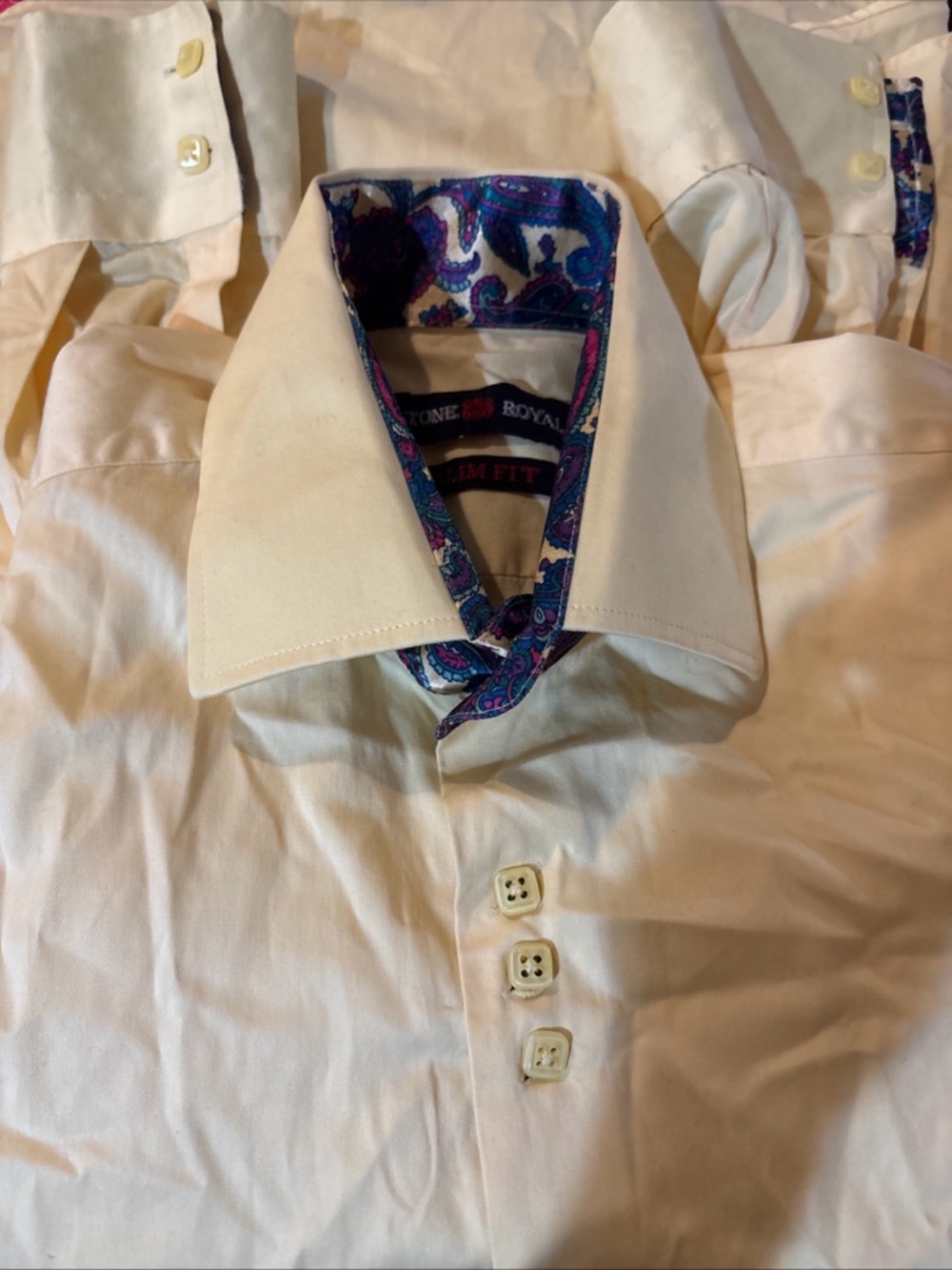 Slim Fit Men's Dress Shirt in soft Yellow with Paisley Trim